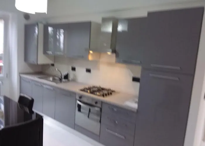 Zona Chiesa Russa Apartment